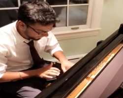 The star also has the skill to play the piano The star also has the skill to play the piano.